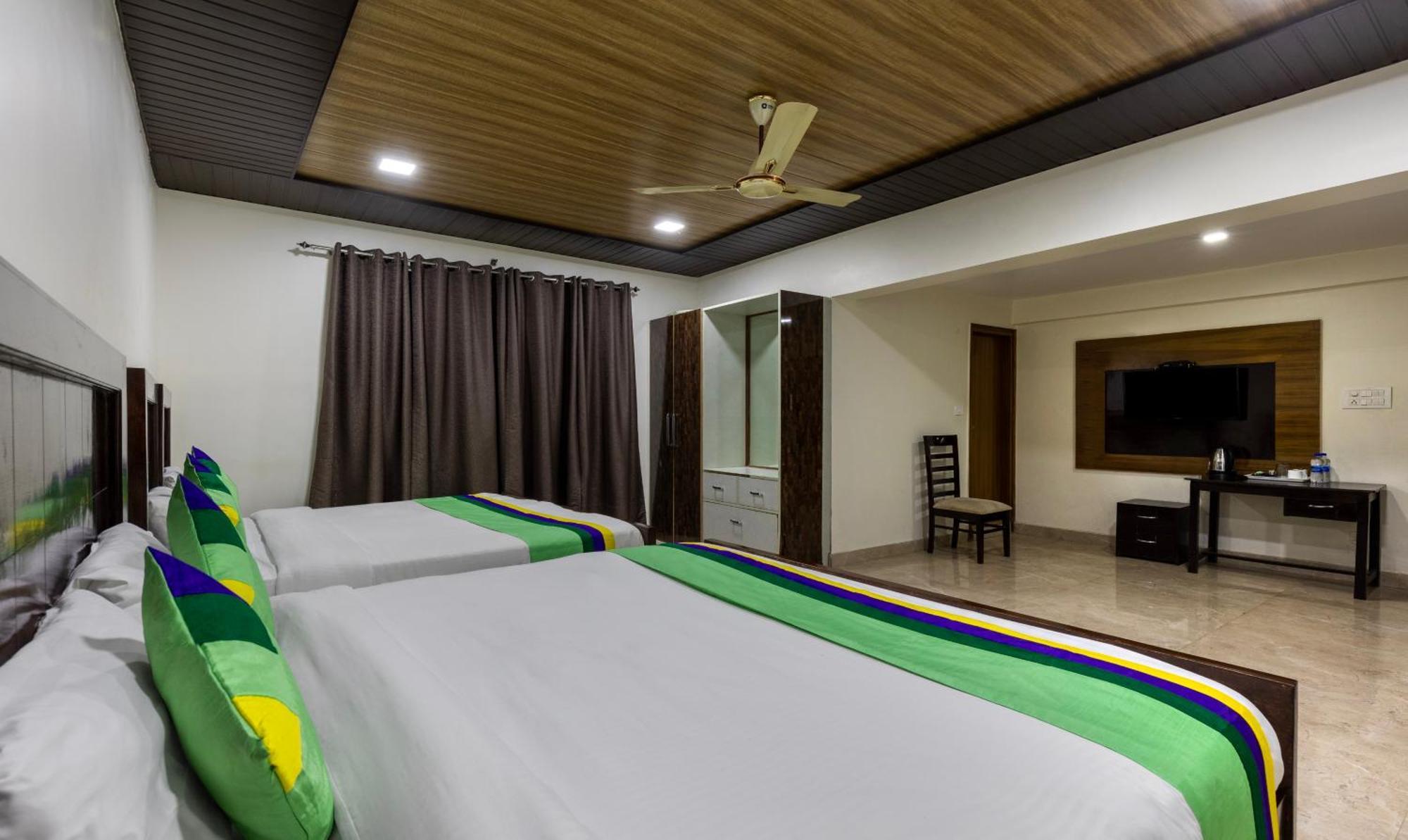 Treebo Olive Lake View Inn June Estate Bhimtal Bhīm Tāl Exterior foto